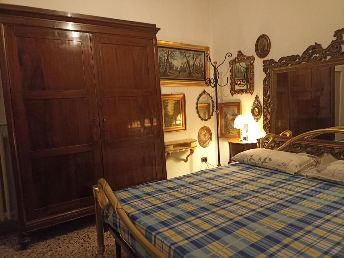 Bed and Breakfast Casa Gramsci Módena Exterior foto